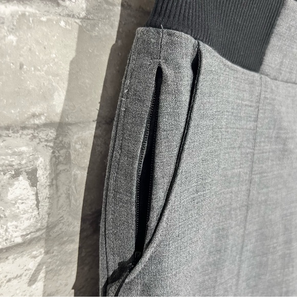 Athleta Women's Size 2 Gray Jogger Yoga Slacks Wool Blend Zip Fly Elastic Waist - Picture 3 of 9